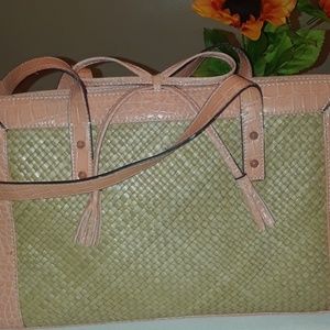 Liz Claiborne Peach Straw Bag